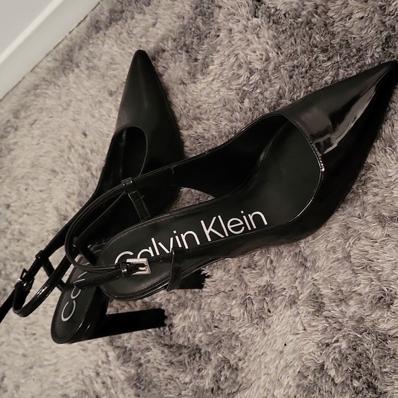 DRESS SHOES - Picture 2 of 3